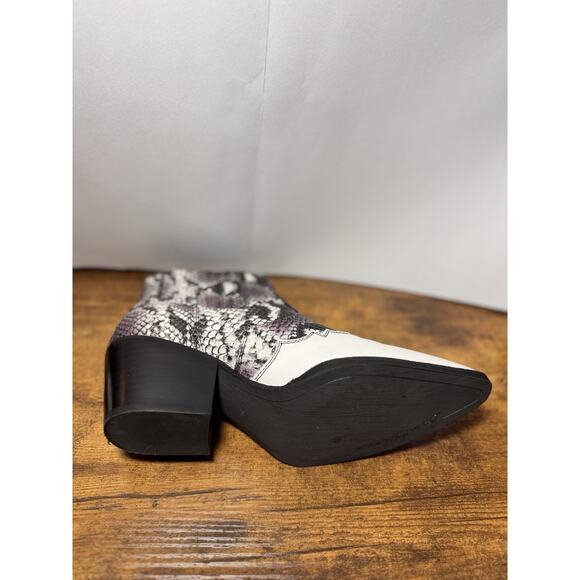 Sam Edelman Winona Bootie In Berry/White Snake Print Women’s Size 7.5 - Picture 8 of 12